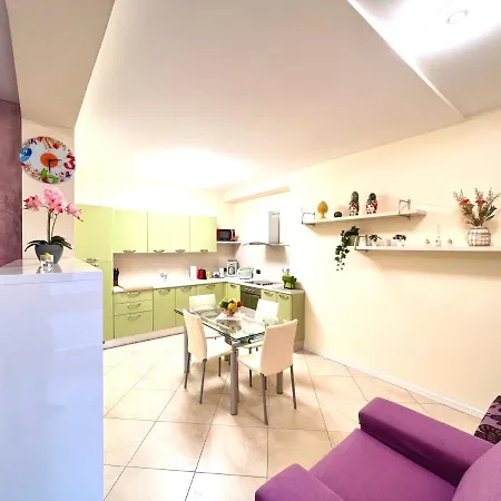 Limone Downtown Apartment *