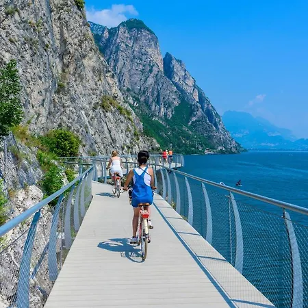 Limone Downtown Apartment *